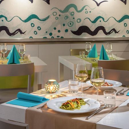 Hotel Casa Yvorio Terracina Eksteriør bilde
