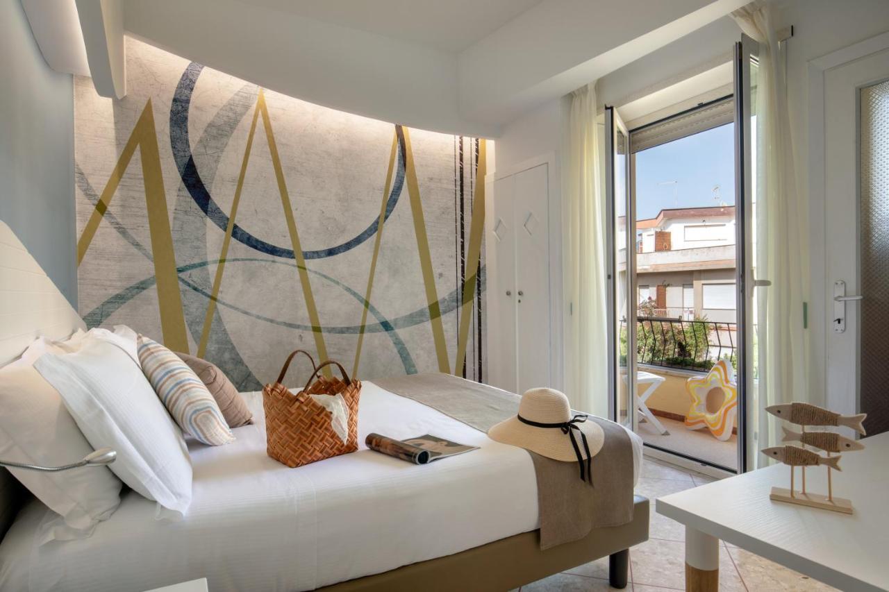 Hotel Casa Yvorio Terracina Eksteriør bilde