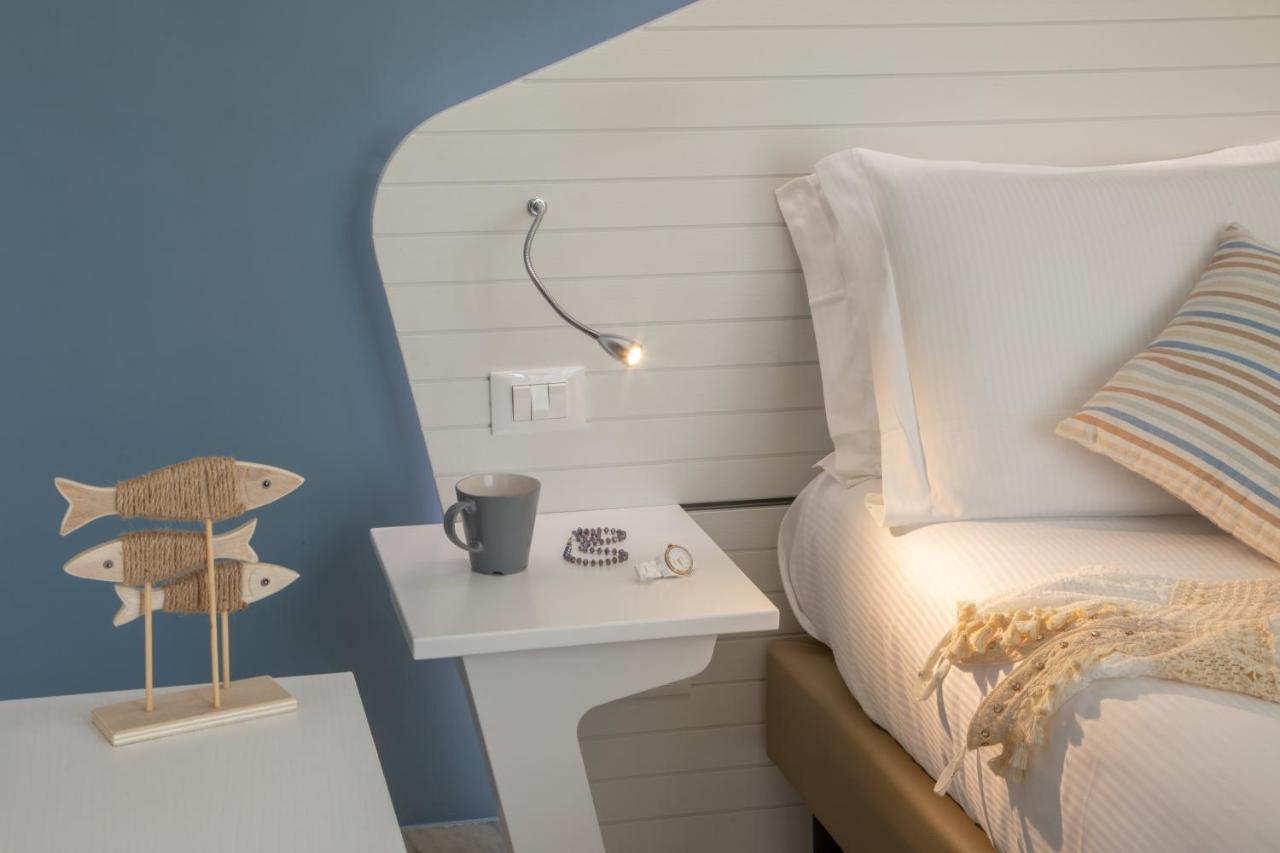 Hotel Casa Yvorio Terracina Eksteriør bilde