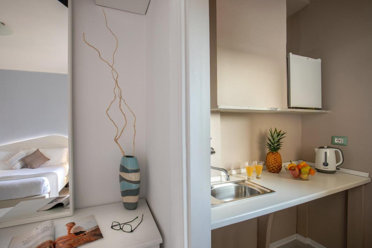 Hotel Casa Yvorio Terracina Eksteriør bilde