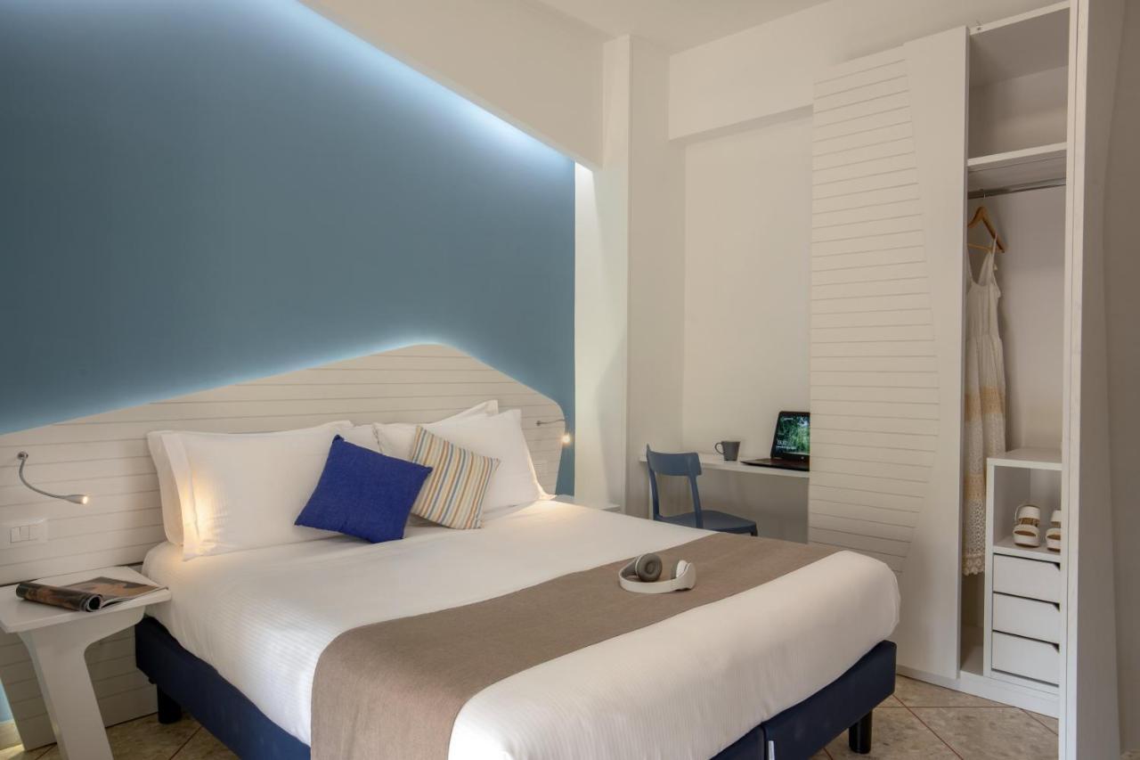 Hotel Casa Yvorio Terracina Eksteriør bilde