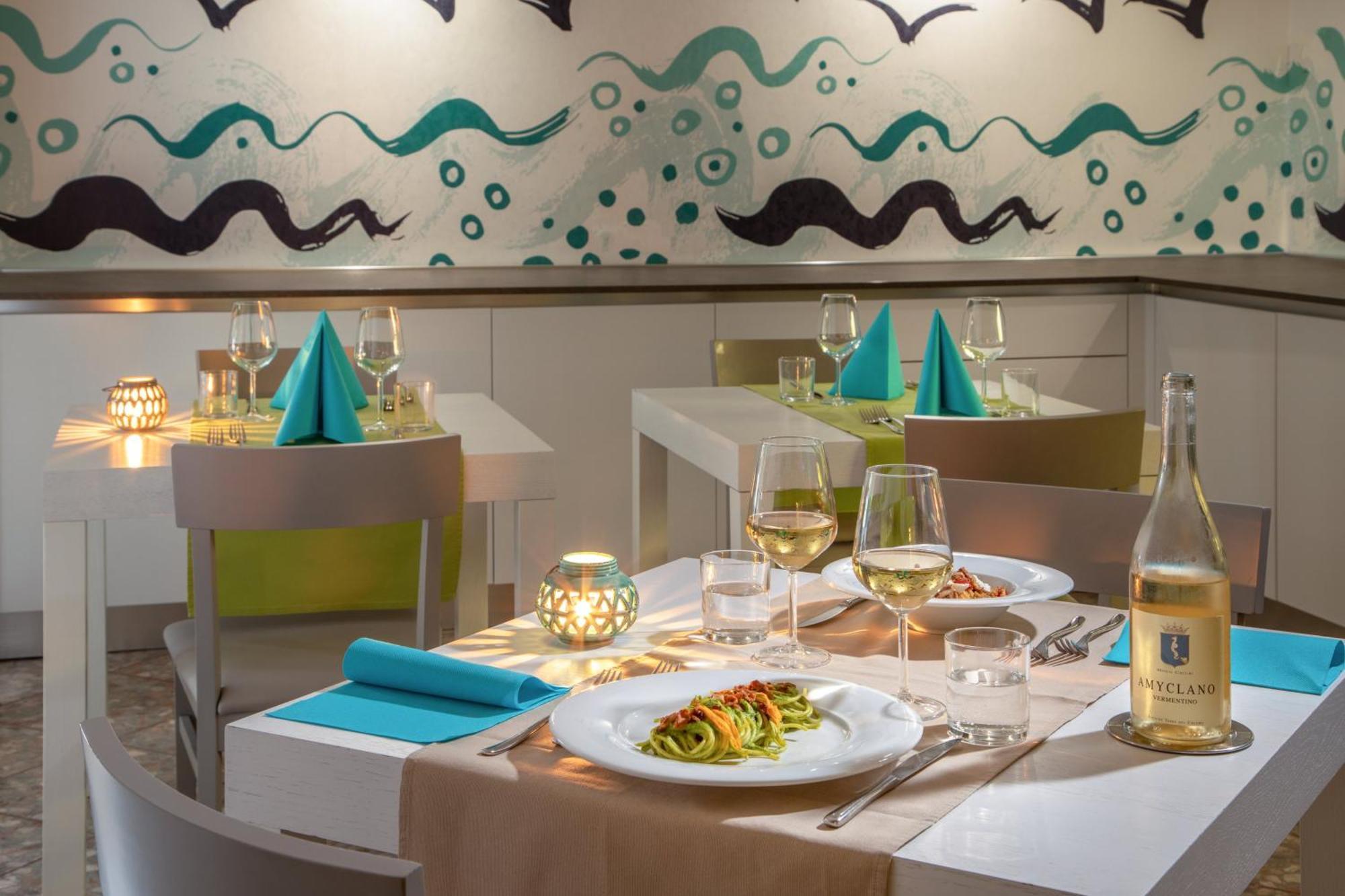 Hotel Casa Yvorio Terracina Eksteriør bilde
